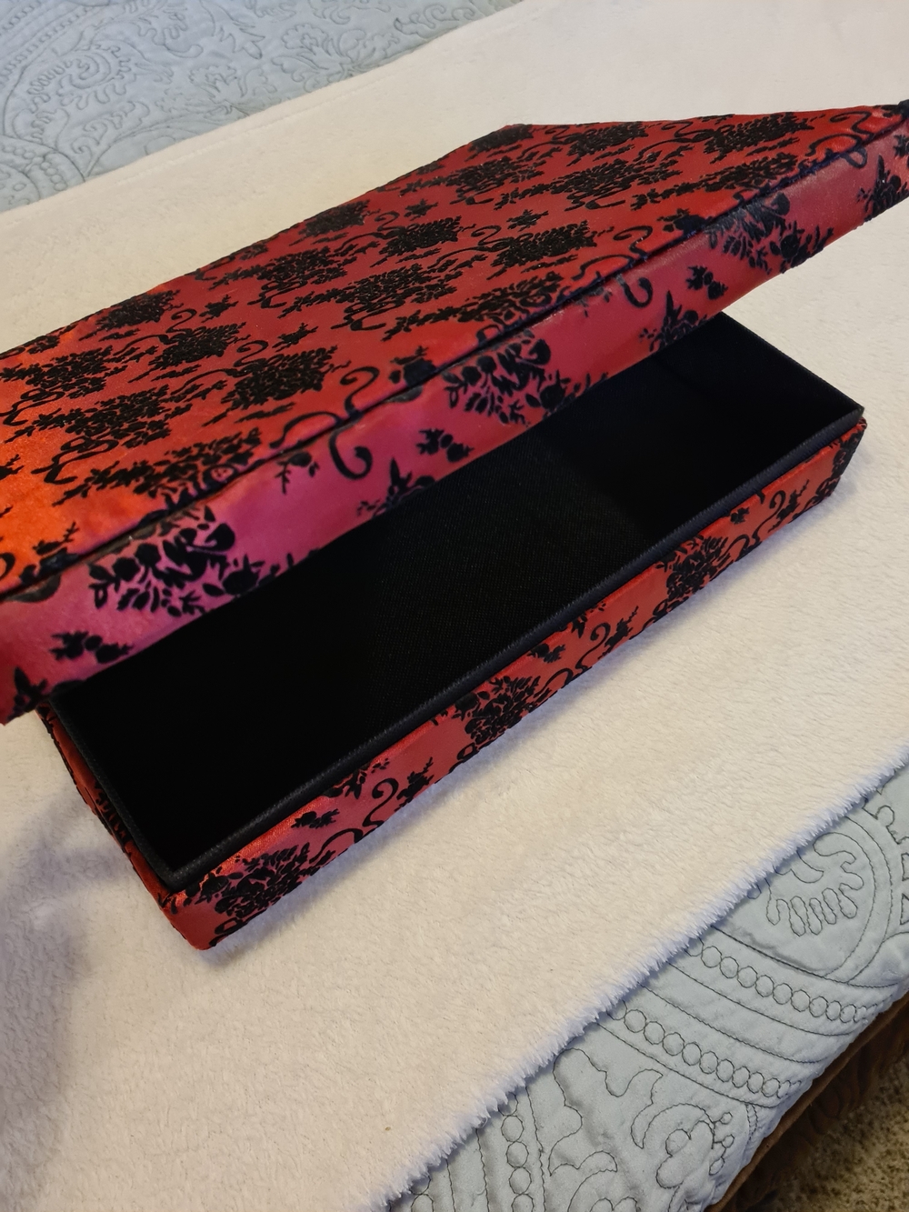 Elegant Cosmetic Makeup Jewelery  Keepsake Box Red Black Velvet Goth Damask